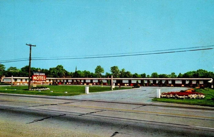 Grand Beach Motel - Vintage Postcard